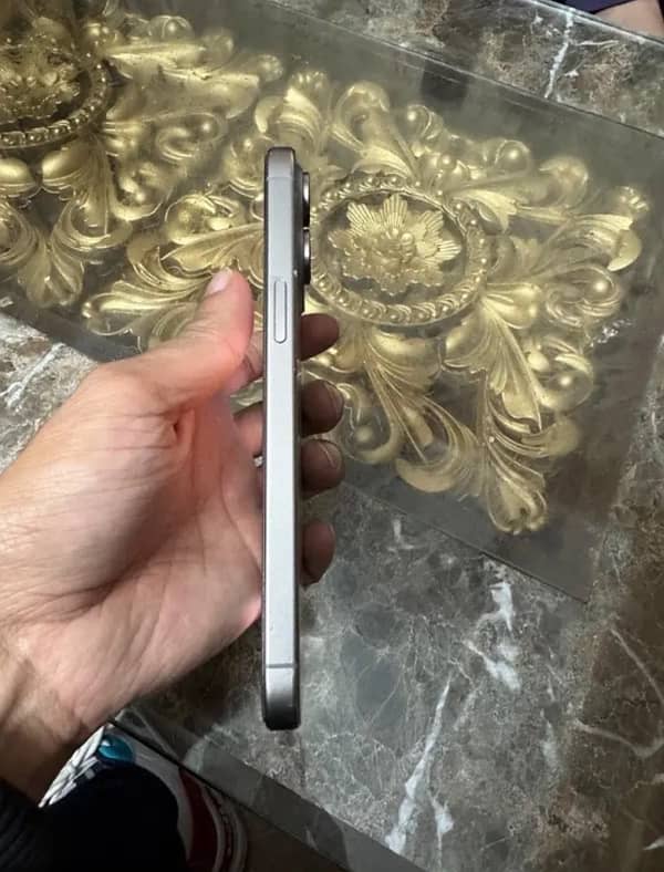 IPHONE 15 Pro max 256gb Physical + e sim 4