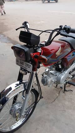 HONDA CD70 2024 RED COLOUR