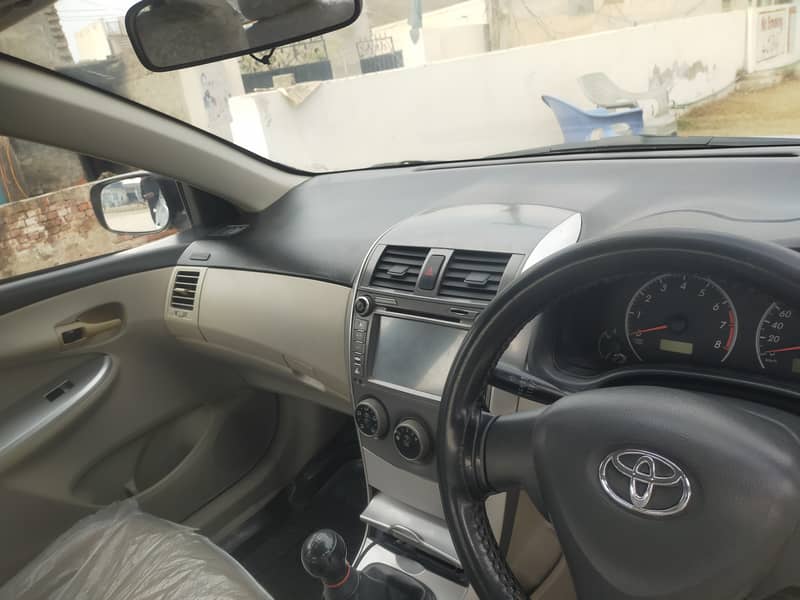 Toyota Corolla GLI 2012 4