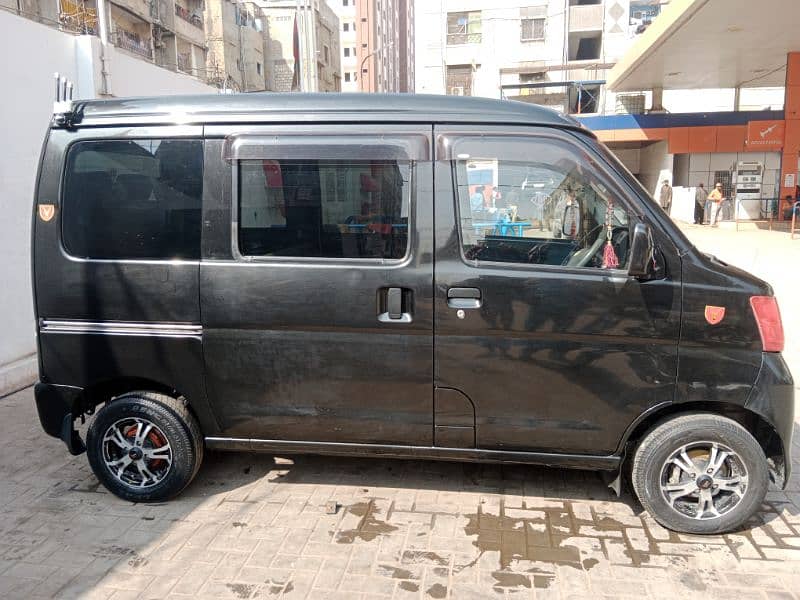 Daihatsu Hijet 2013 1