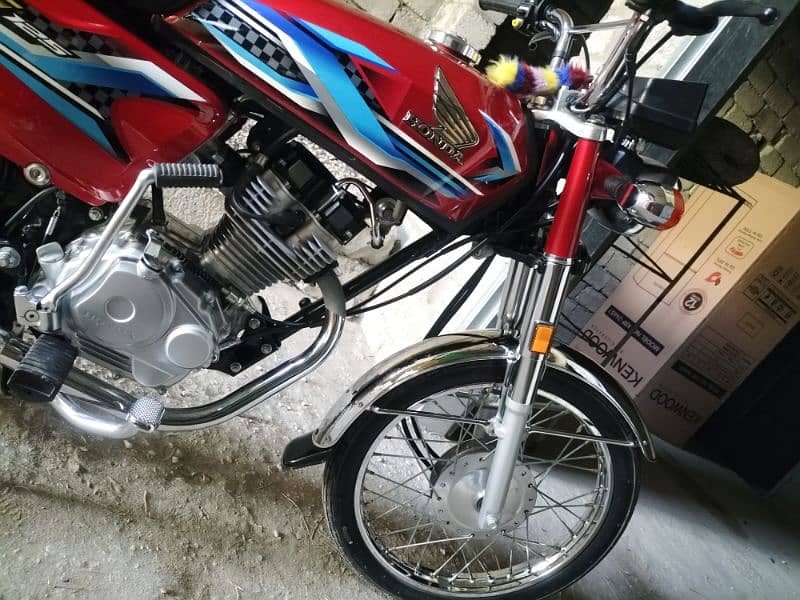 Honda 125 red 0