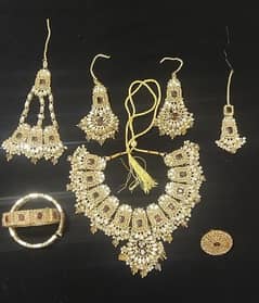 Golden Bridal Jewelry Set