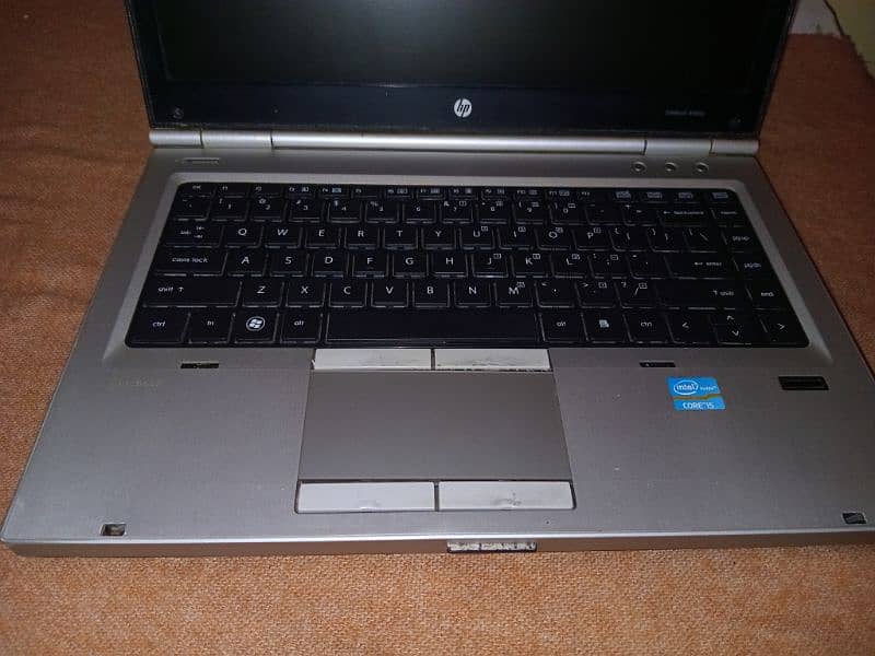 HP elitebook 8460p 1