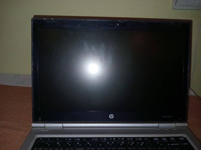 HP elitebook 8460p 2