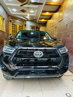 Toyota Hilux Revo V Automatic 2.8 2021