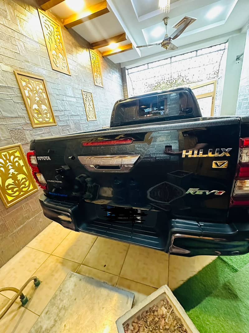 Toyota Hilux Revo V Automatic 2.8 2021 8