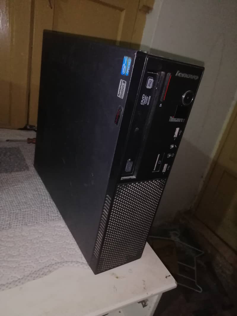 low budget gaming pc wit keyboard and gaming mouse 1