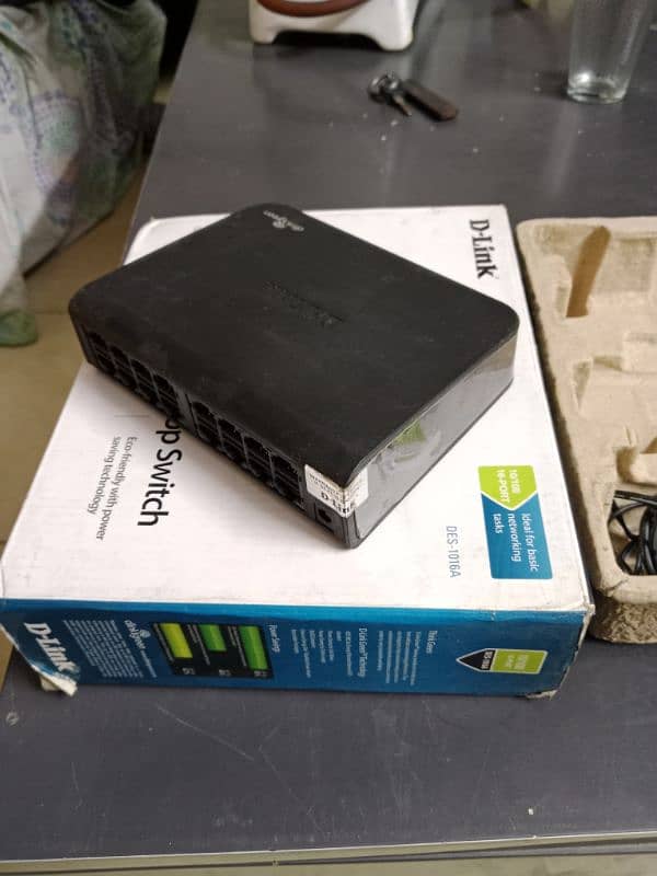 D Link 16 port 10/100 desktop switch 2