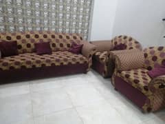 5 seater Sofa set Neat and clean