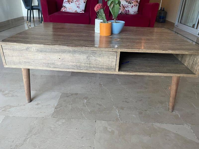 Centre table for living room for sale 3