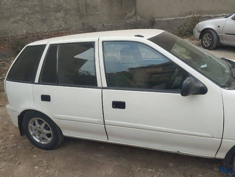 Suzuki Cultus 2017 1