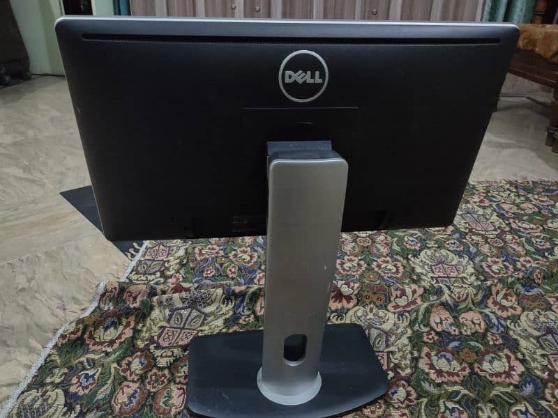 Dell P2014Ht 4