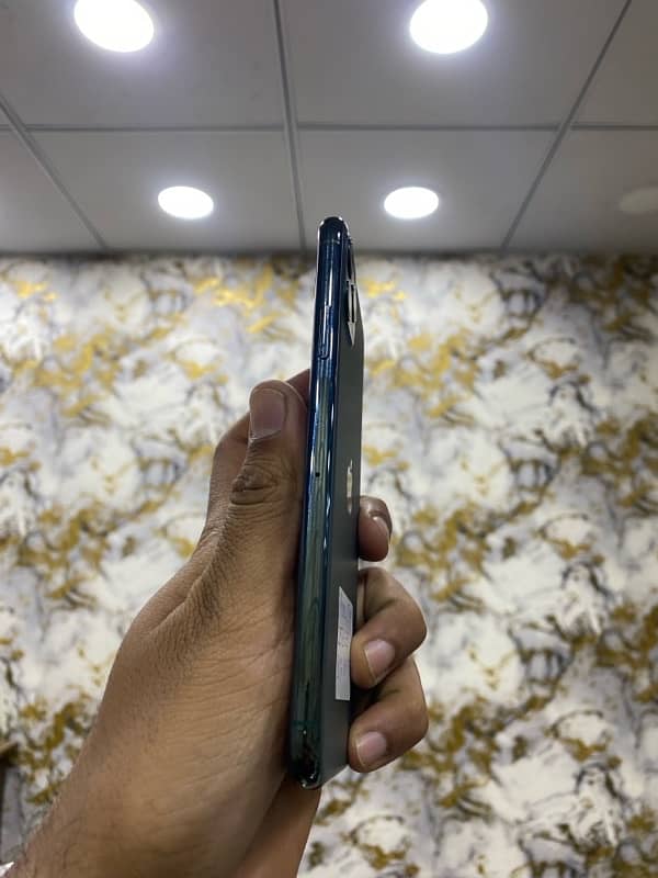 iPhone 11 Pro Max 256gb Non PTA 1