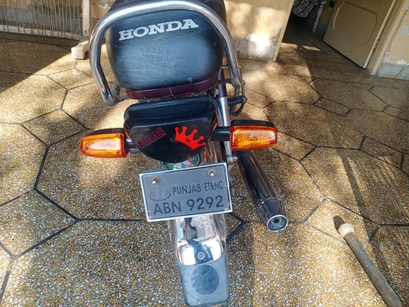 Honda CD70 3