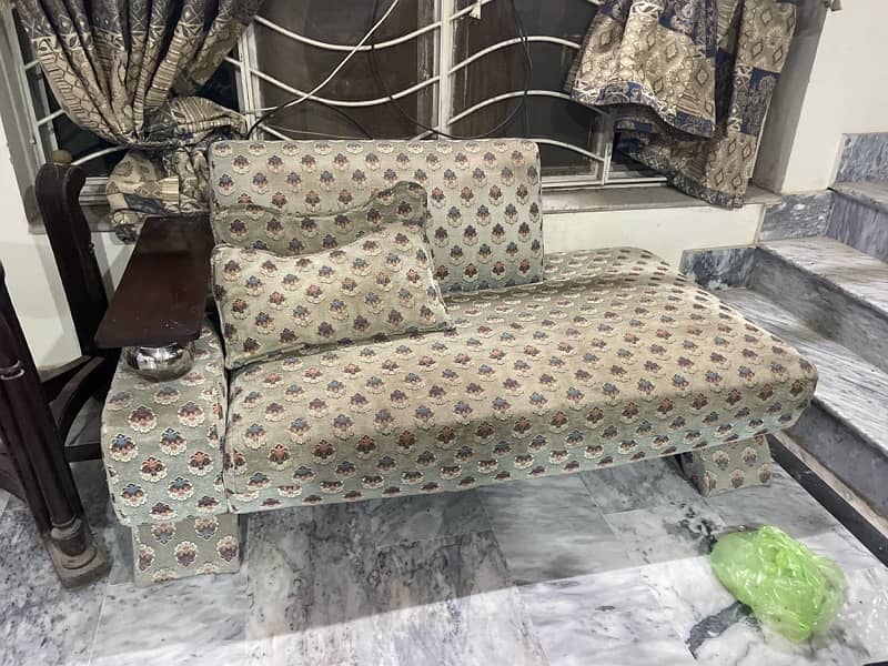 Sofa for sale 0