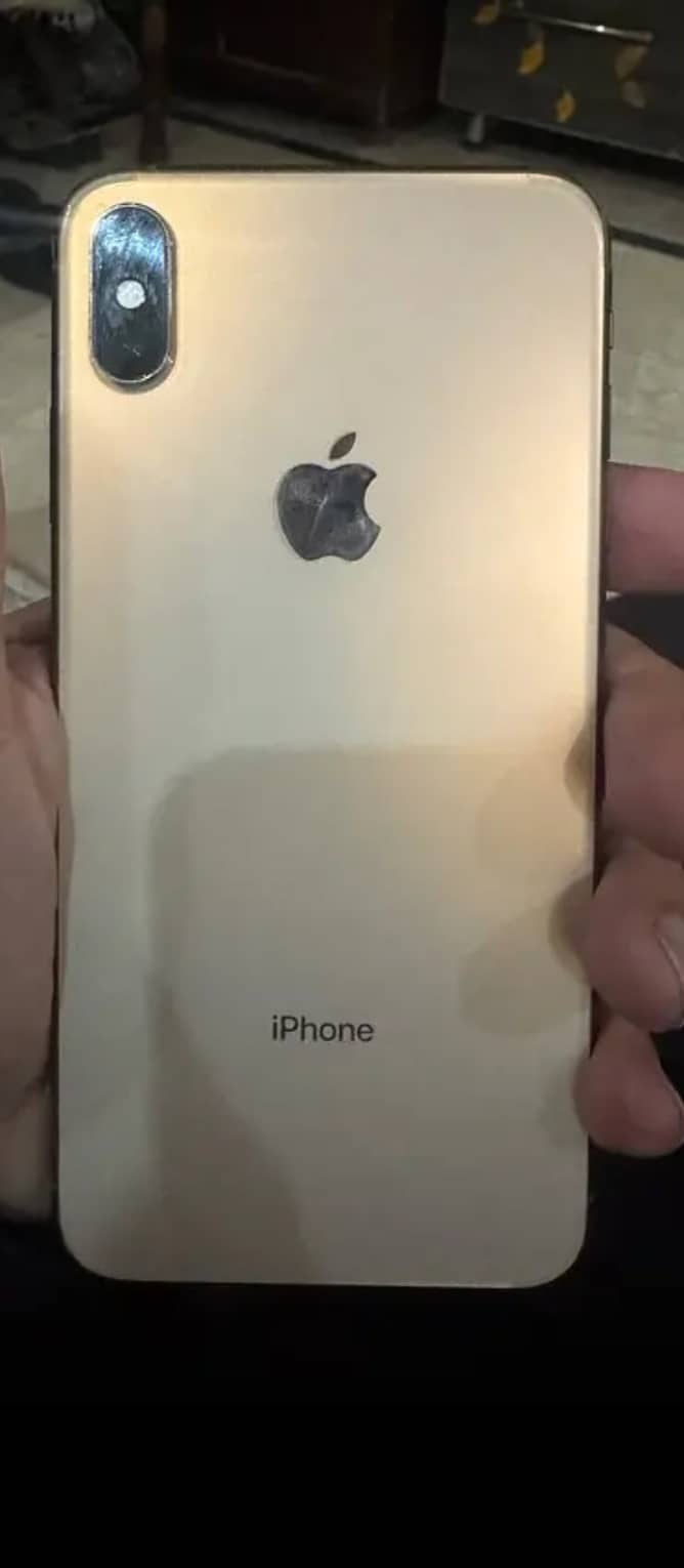 Apple iPhone XS Max 3