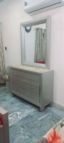 Bed and dressing table for sale 2