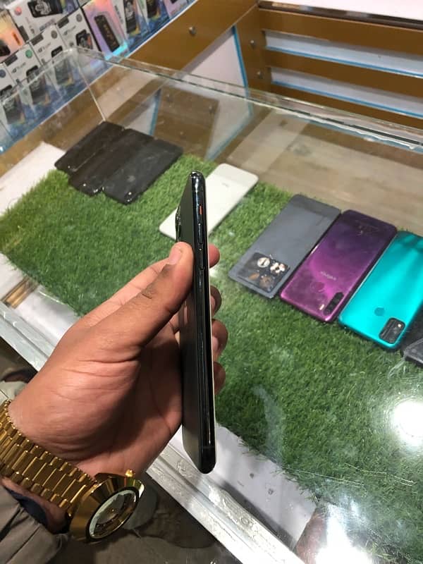 iPhone 11 Pro Max non pta 3