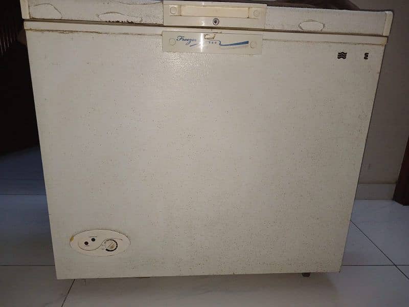 Waves Single Door Freezer 0