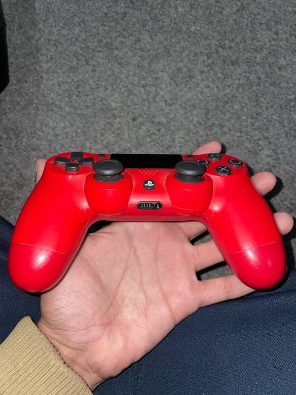 PS4 red controller original (negotiable) 3