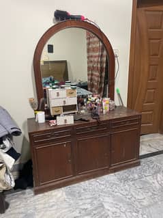 Dressing table