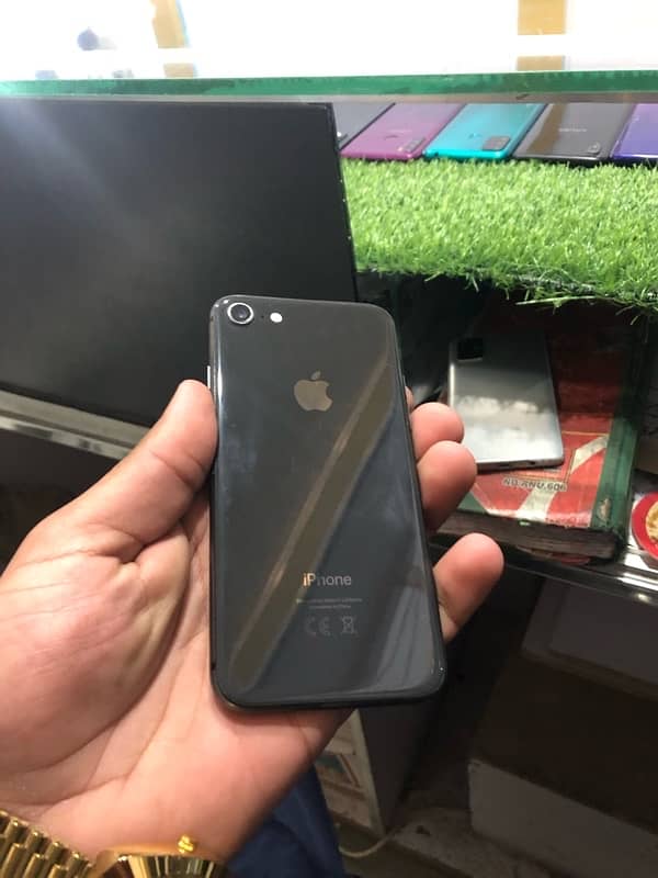 iPhone 8 non 0