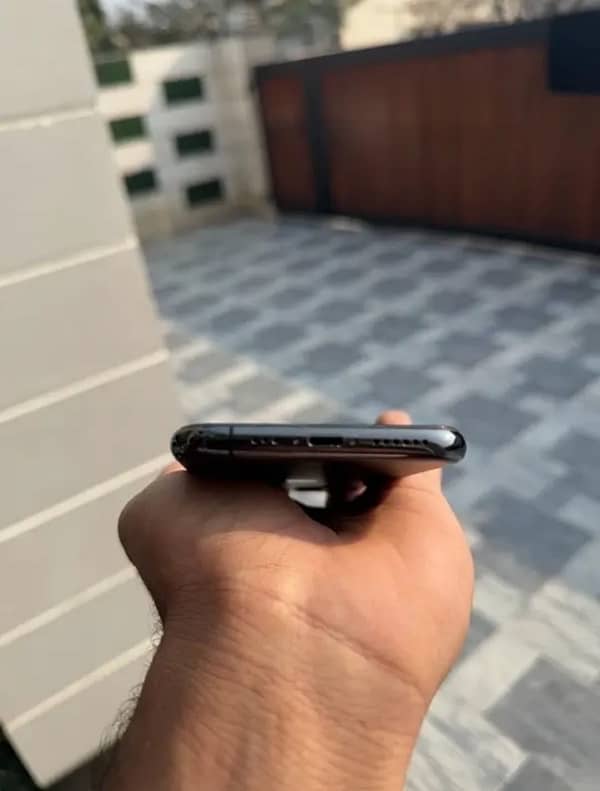 iPhone 11 Pro (pta approved 256 official 5