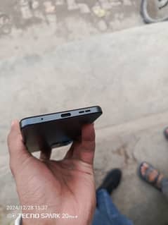 redmi note 12 with box and charger 10/10 in warranty