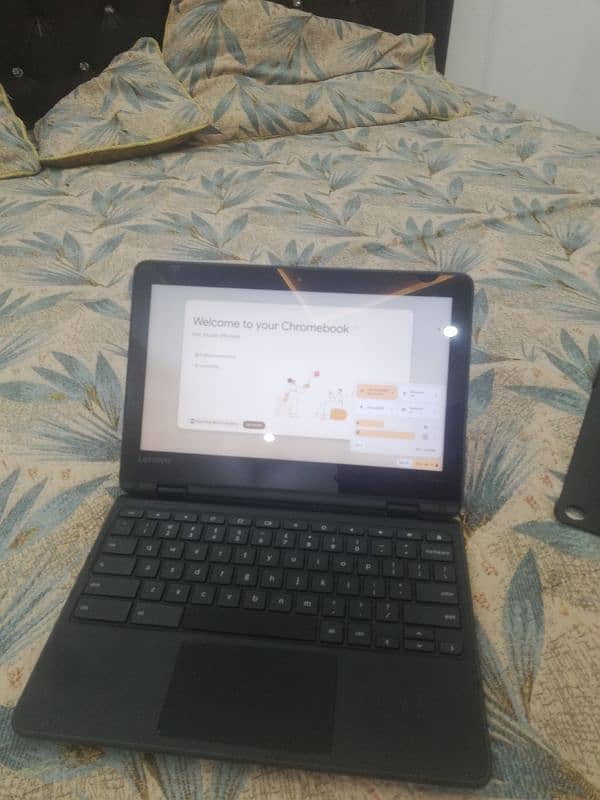 lenovo n 23 yoga chrome book 360 touch screen 0