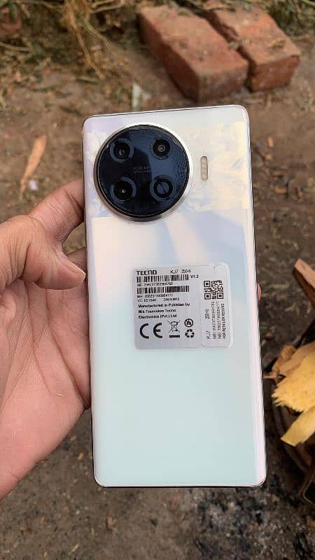 tecno 20 pro Plus 6 month use dabba charges Saath hai done by 10.10 2