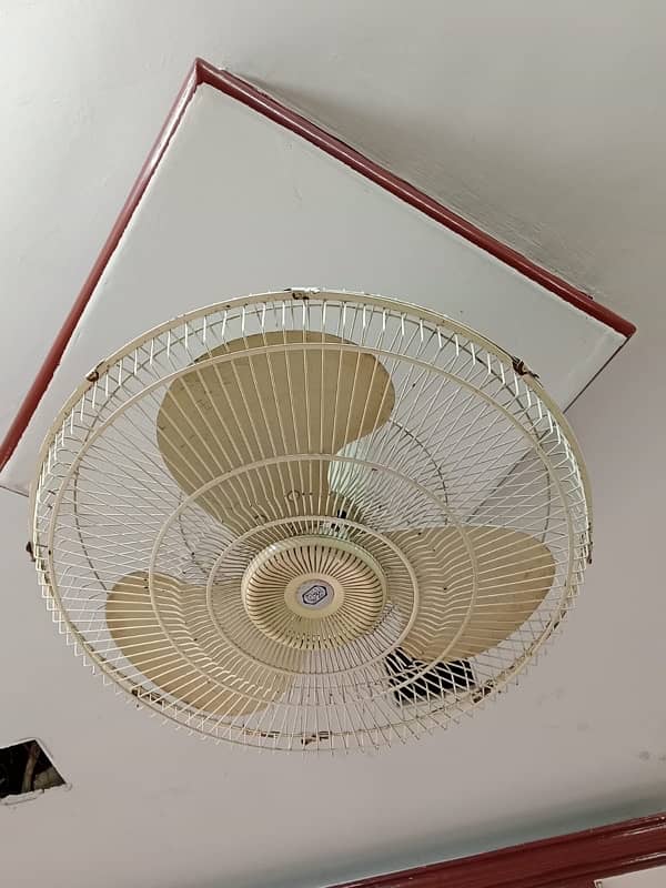 celling Fan (used) company name Almiraj 1