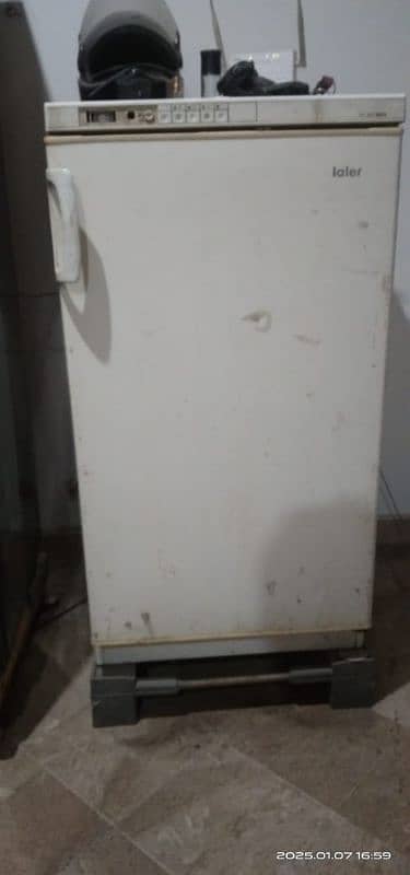 Haier Upright Freezer HF-180T 0