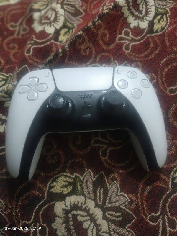 PS5 controller 1