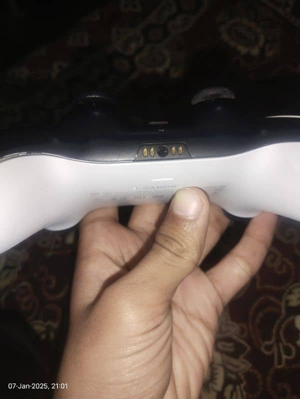 PS5 controller 2