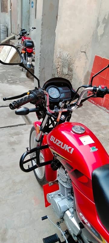 Suzuki GD 110s red 0