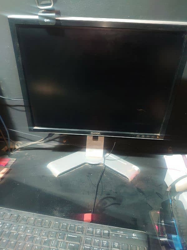 Dell Tv . monitor 18 inch . . 0