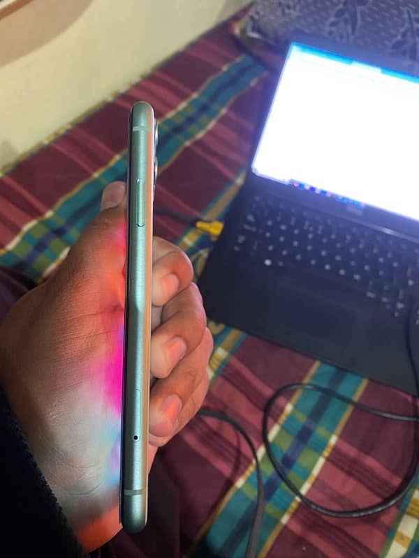 iphone 11 128gb PTA approved 10/10 waterpack 6