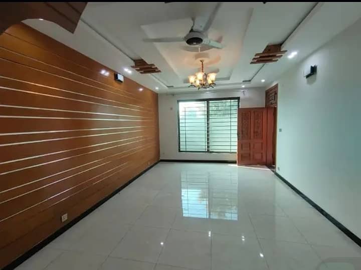 Beautiful Marble Flooring Upper Portion For Rent in I-11 1