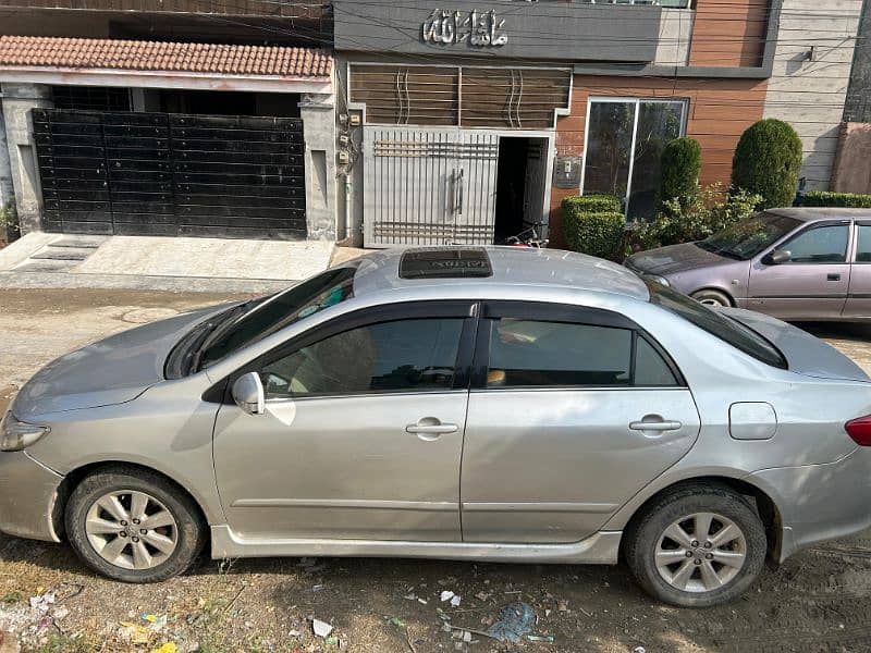 Toyota Corolla Altis 2011 auto 3