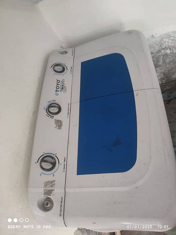 Toyo double washing & dryer machine 4