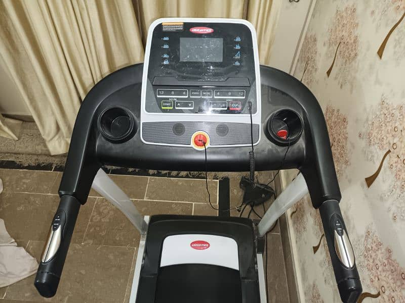 American Fitness Treadmill , 141 E ( 10/9.5 ) 1