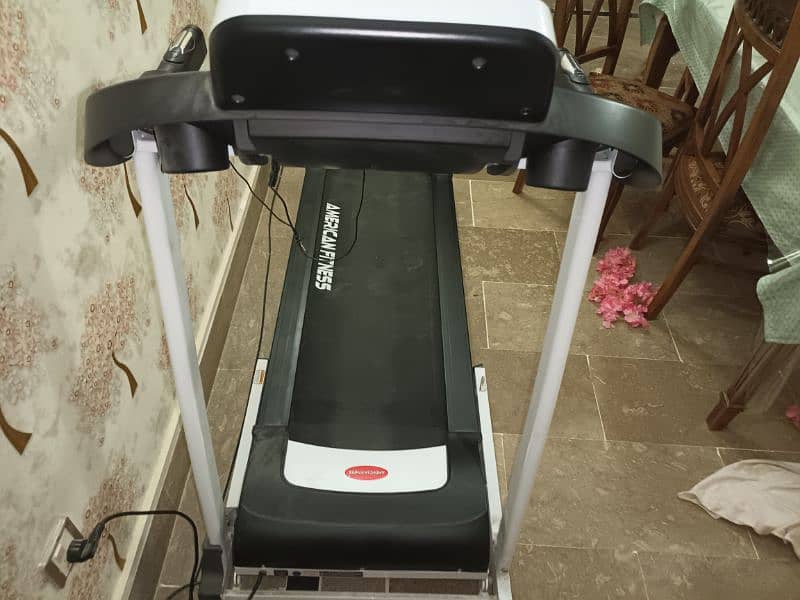 American Fitness Treadmill , 141 E ( 10/9.5 ) 2