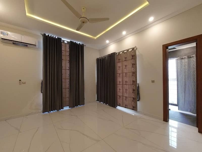 Beautiful Designer House For Rent 23