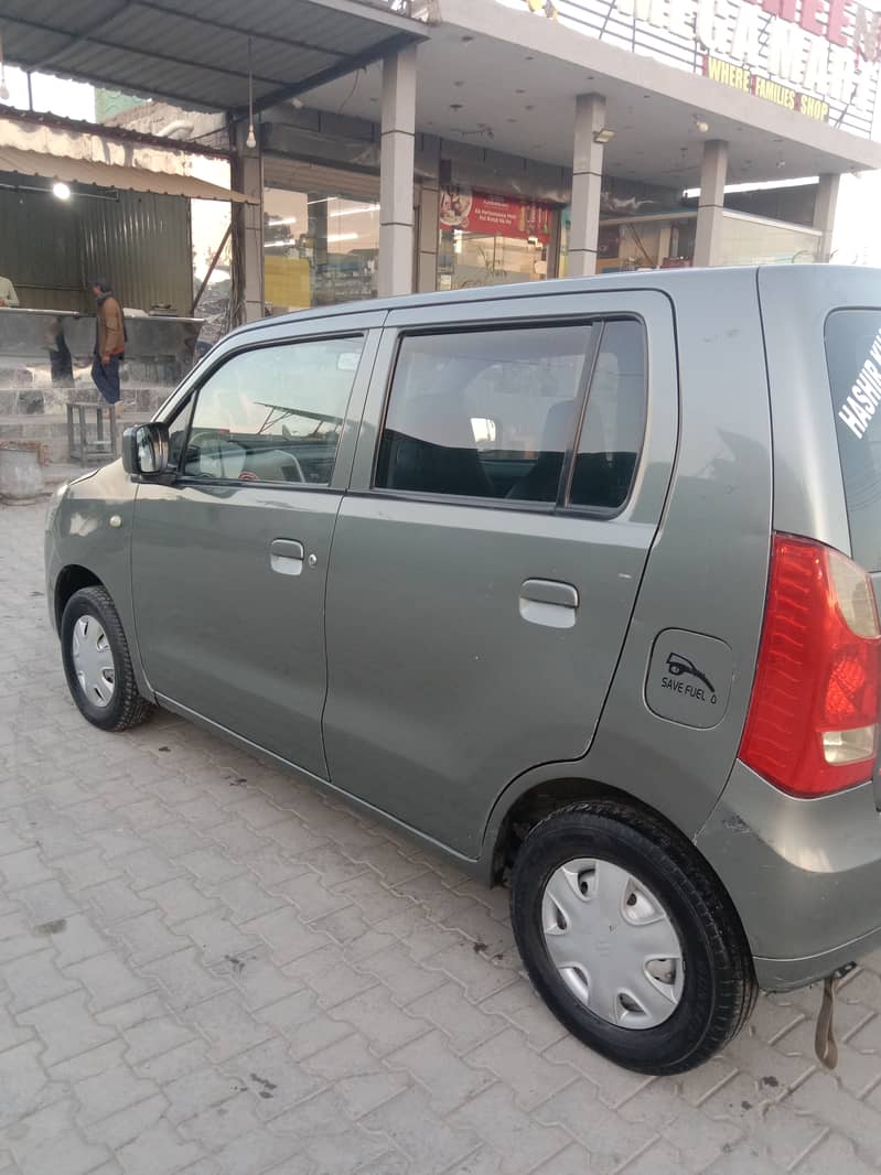 Suzuki Wagon R 2014 3