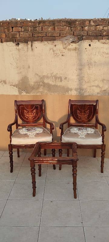 bed room chairs +coffee table 0