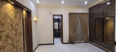 10 Marla Beautiful Brand New House Available For Sale