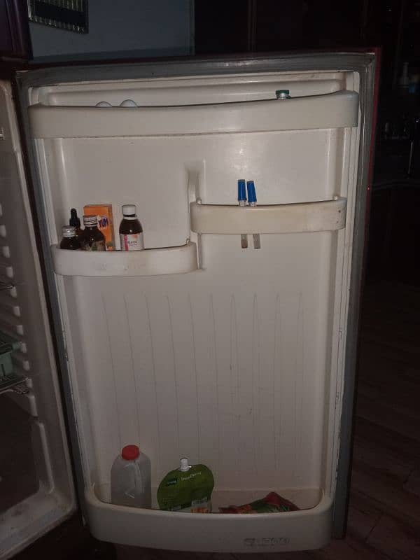 refrigerator with garranty of freeze and motor 3