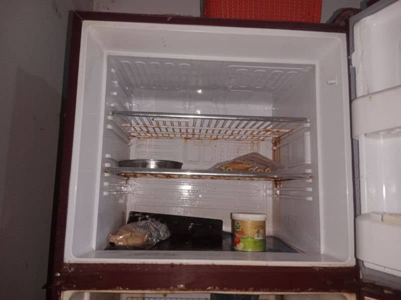 refrigerator with garranty of freeze and motor 5