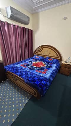 King size bed with side tables