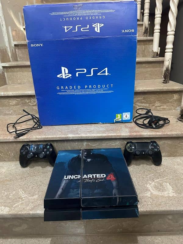 Playstation 4 with 2 controllers 2